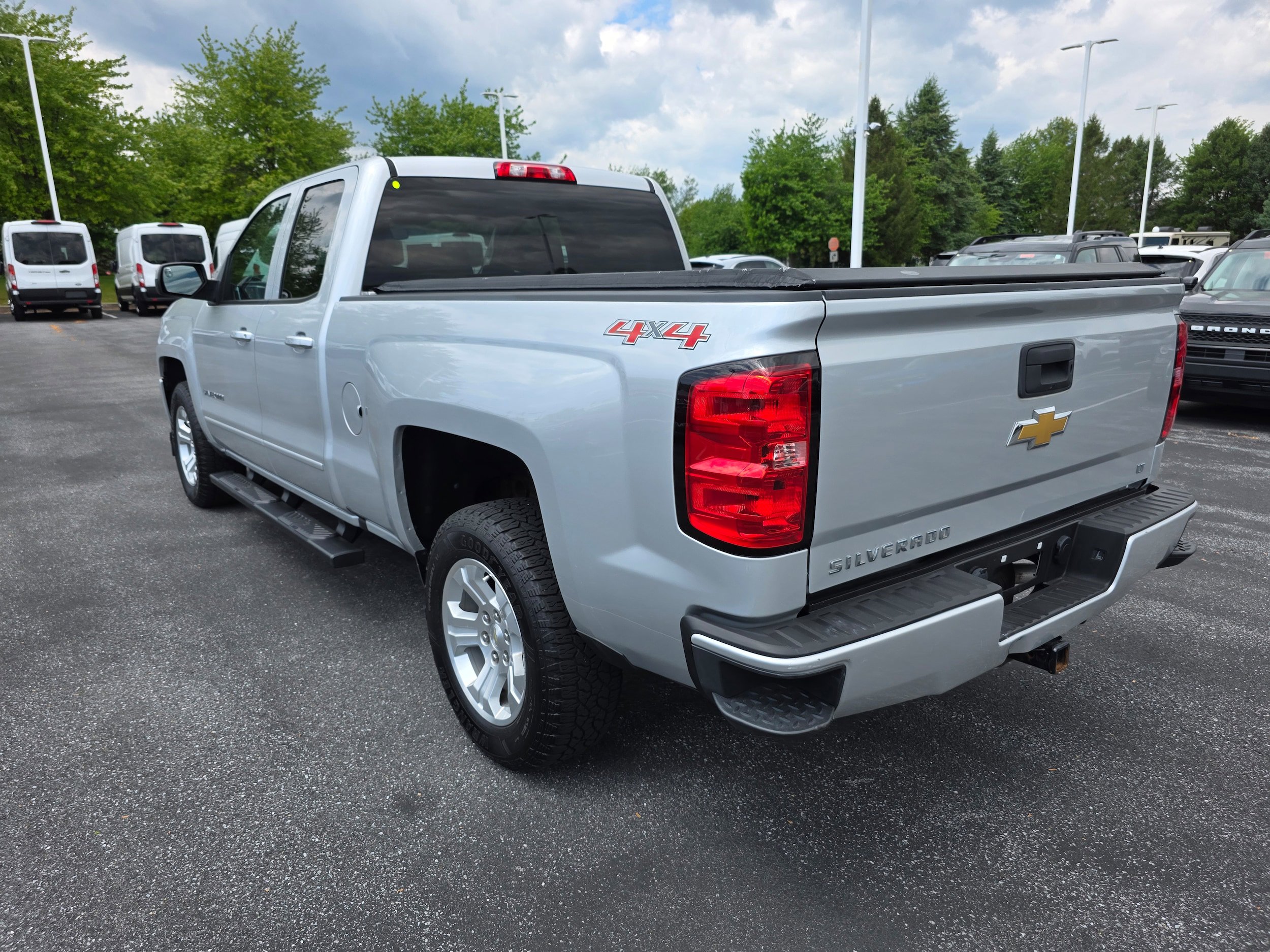 Used 2019 Chevrolet Silverado 1500 LT w/ All Star Edition AWD/4WD image 3