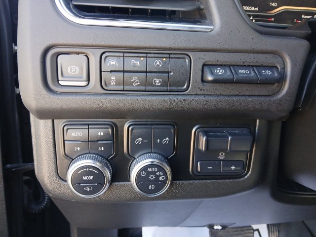 Used 2023 GMC Yukon XL AT4 w/ AT4 Premium Plus Package AWD/4WD image 18