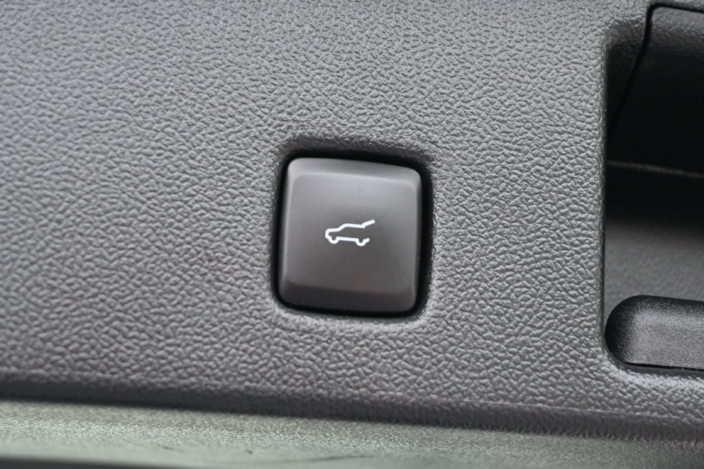 Certified 2024 Ford Escape ST-Line w/ Tech Pack #1 AWD/4WD image 13