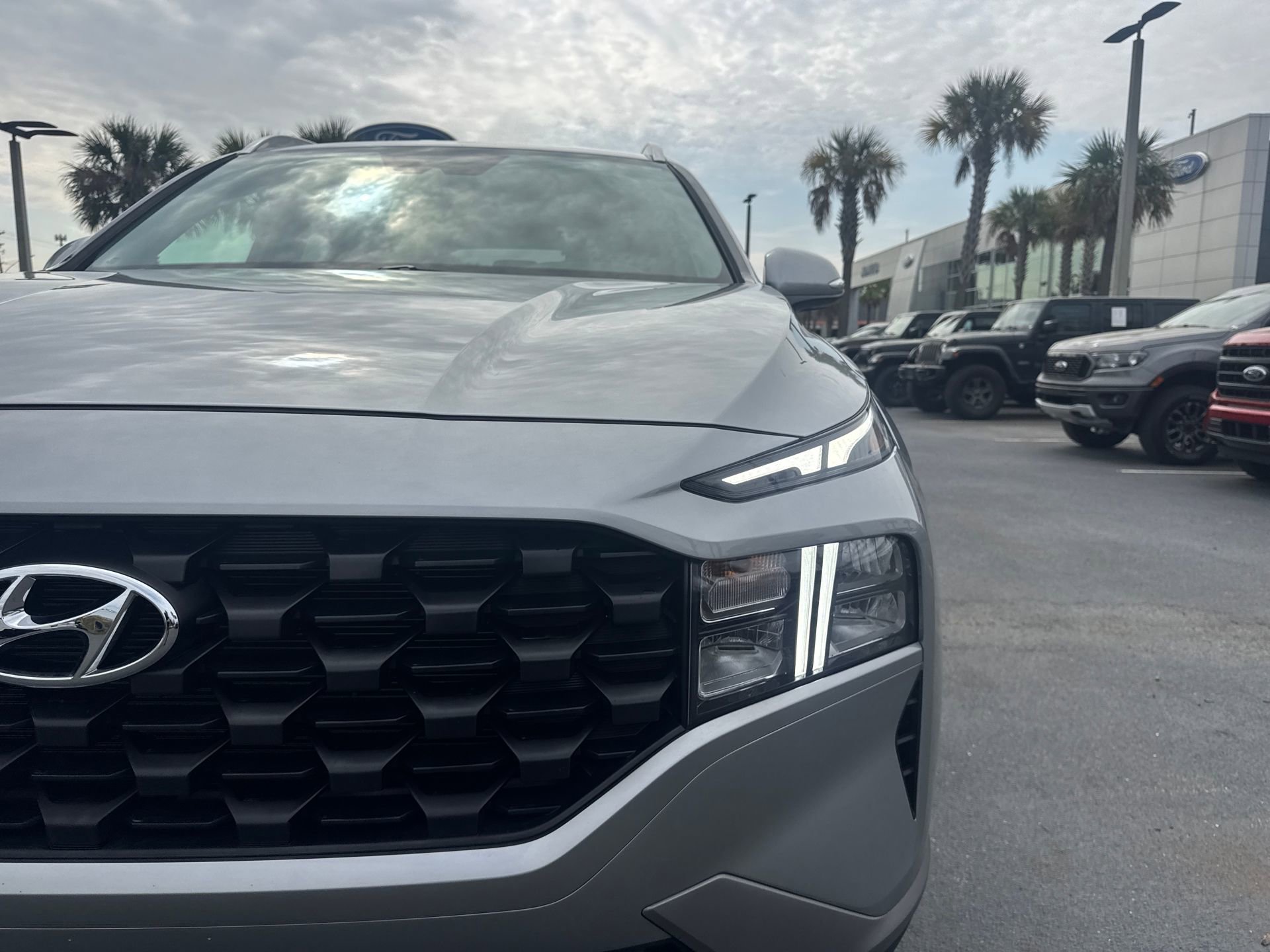 Used 2023 Hyundai Santa Fe SEL image 50