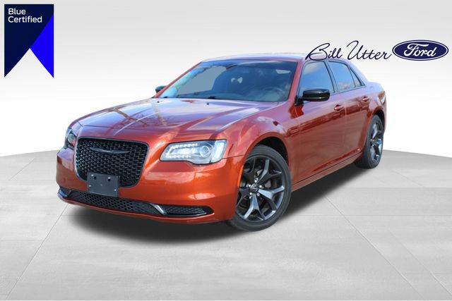 Used 2021 Chrysler 300 Touring w/ Sport Appearance Package image 1
