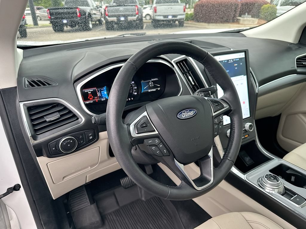 Certified 2021 Ford Edge Titanium w/ Equipment Group 301A FWD image 10