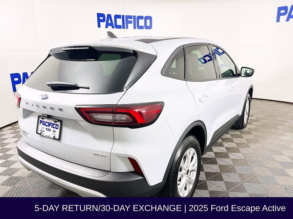 Certified 2025 Ford Escape Active image 3