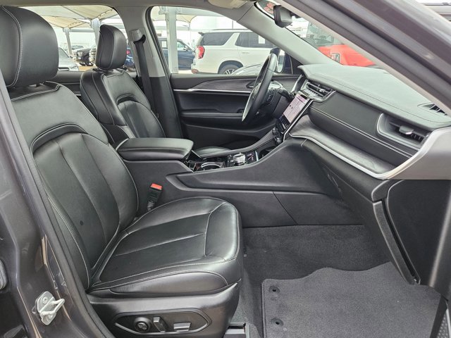 Used 2022 Jeep Grand Cherokee L Limited AWD/4WD image 23