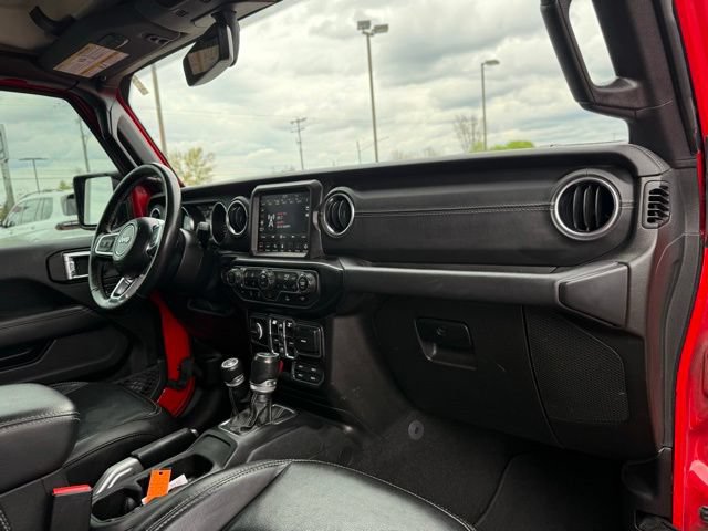 Used 2021 Jeep Wrangler Unlimited Sahara w/ Uconnect 4C Nav & Sound Group AWD/4WD image 17