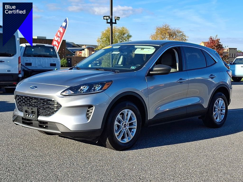 Certified 2022 Ford Escape SE w/ Cold Weather Package image 1