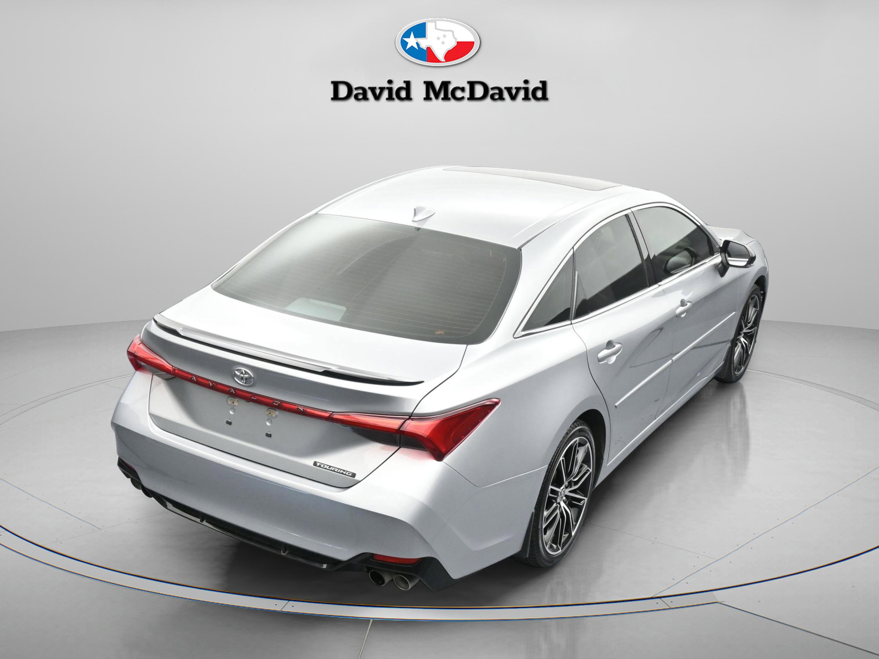 Used 2022 Toyota Avalon Touring image 16