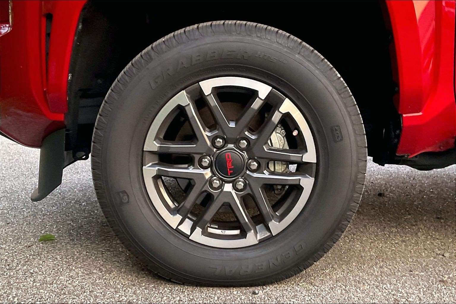 Used 2024 Toyota Tacoma TRD Sport w/ TRD Sport Upgrade Package AWD/4WD image 9