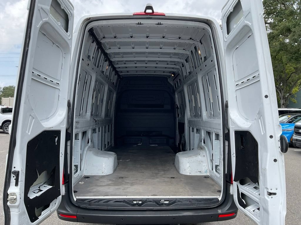 Used 2024 Mercedes-Benz Sprinter 3500 image 12