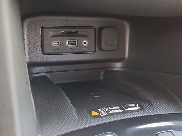 Used 2024 Chevrolet Equinox Premier AWD/4WD image 27
