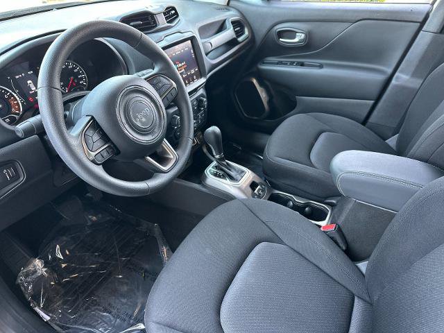 Used 2022 Jeep Renegade Sport w/ Sport Appearance Group AWD/4WD image 9