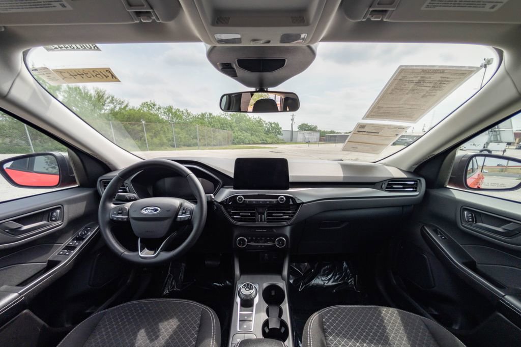 Certified 2024 Ford Escape Active FWD image 17