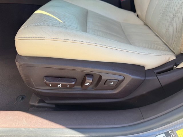 Used 2017 Lexus ES 300h w/ Luxury Package image 9