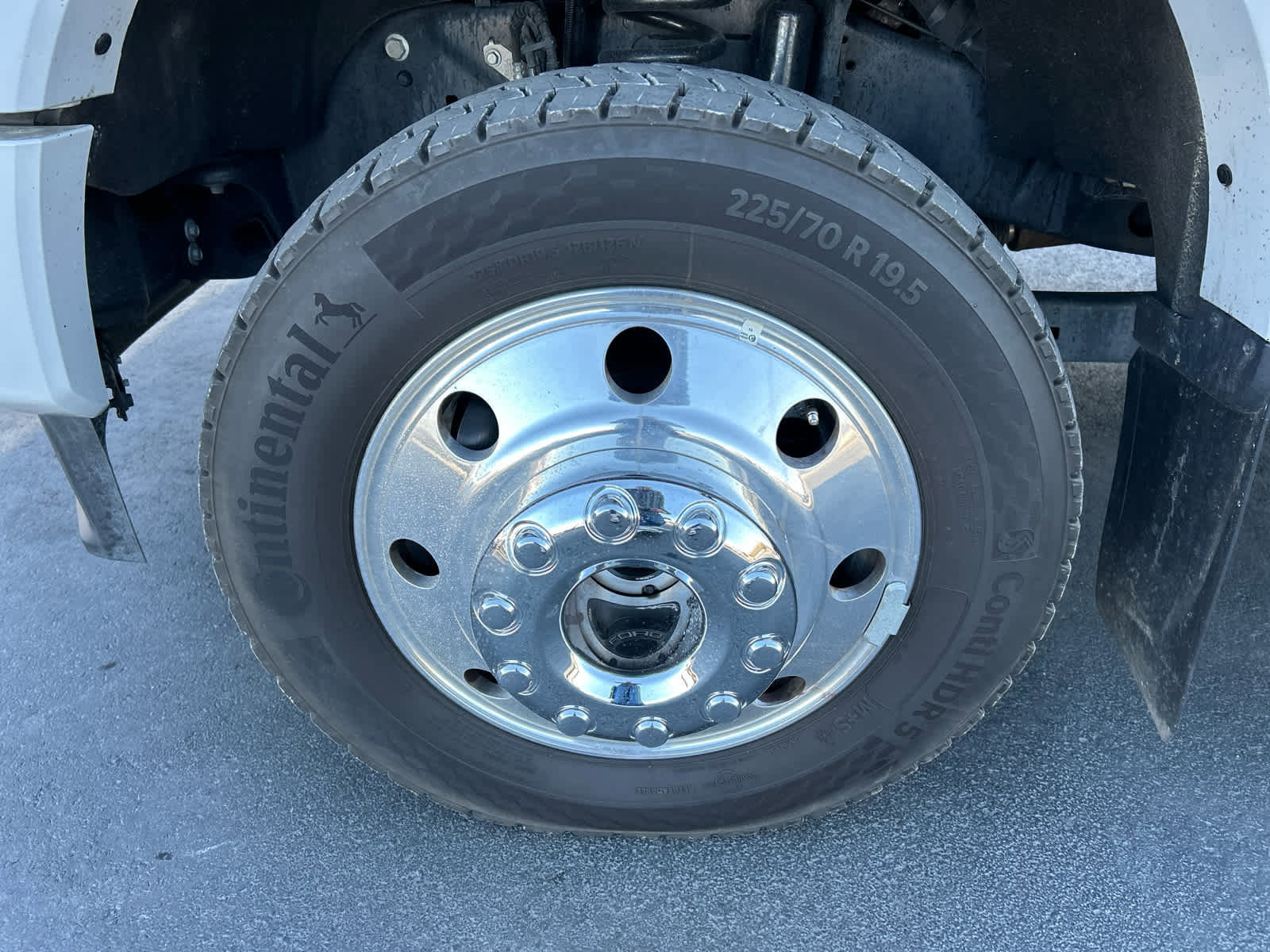 Certified 2025 Ford F450 Lariat w/ FX4 Off-Road Package image 12