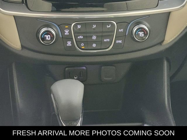 Used 2022 Chevrolet Traverse LS image 25