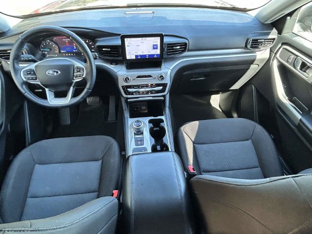 Certified 2022 Ford Explorer XLT RWD image 5