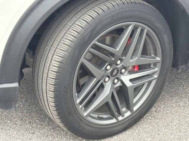 Certified 2025 Ford Explorer ST-Line w/ ST-Line Street Pack AWD/4WD image 15