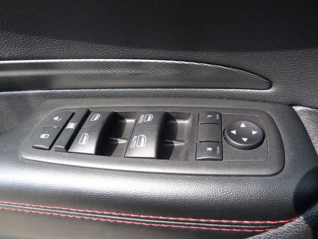 Used 2025 Dodge Durango GT RWD image 18