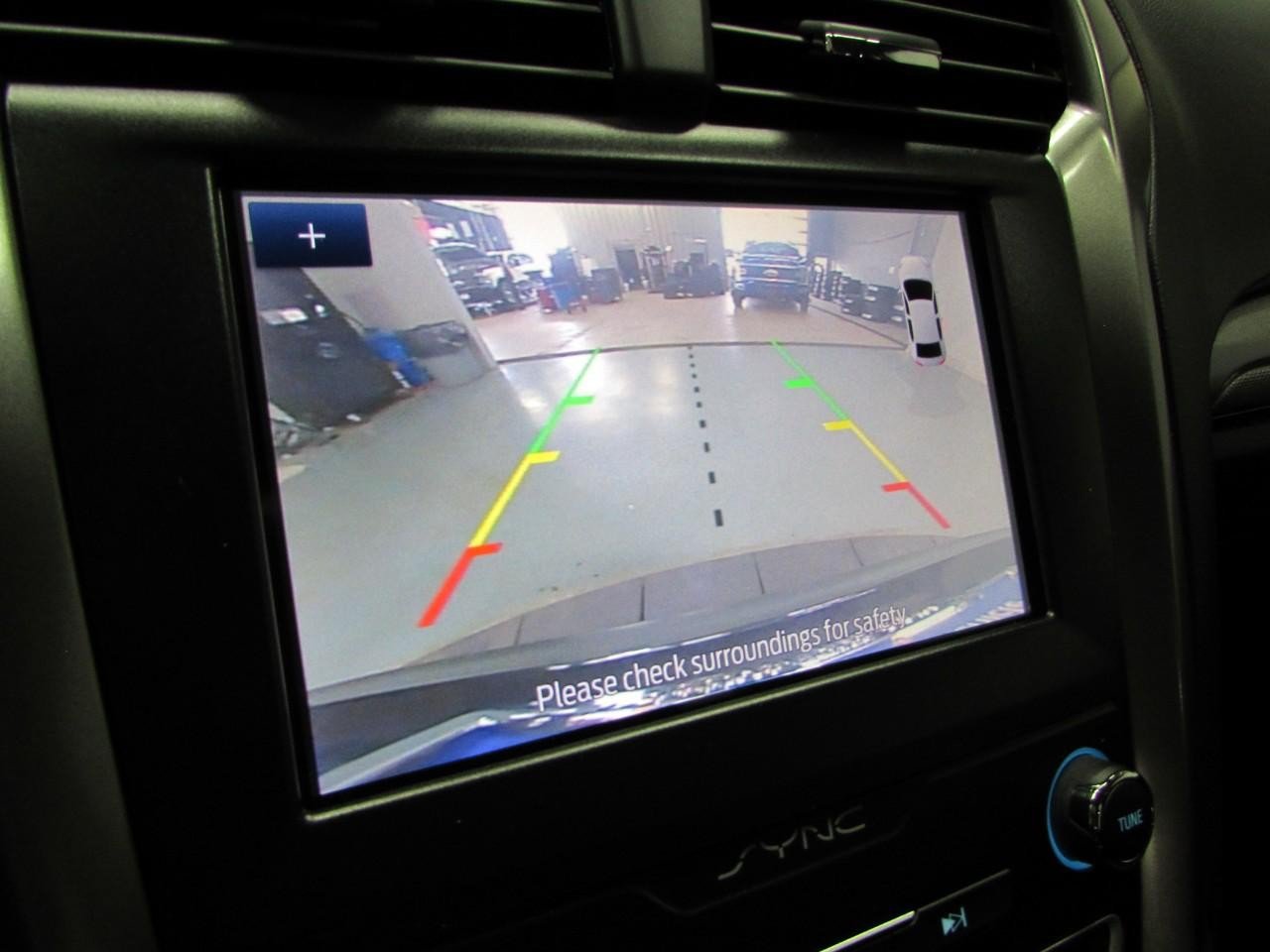 Certified 2020 Ford Fusion SE FWD image 28