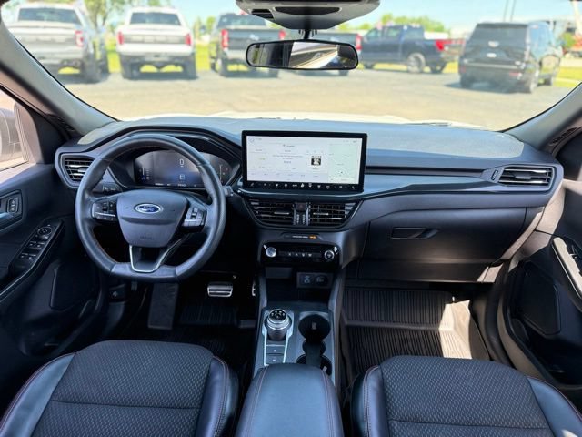 Certified 2023 Ford Escape ST-Line w/ Tech Pack #1 AWD/4WD image 2