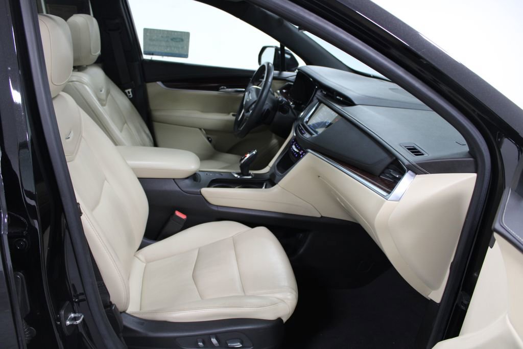 Used 2018 Cadillac XT5 Premium Luxury FWD image 28