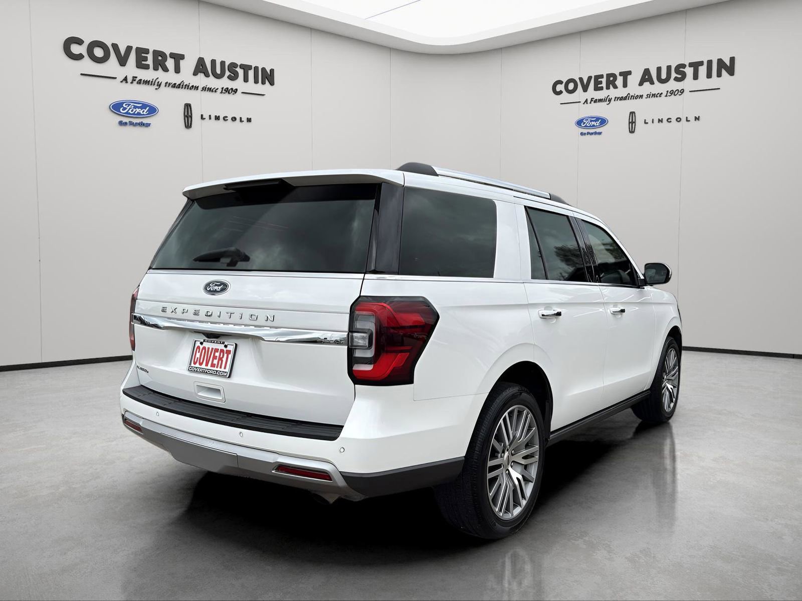 Certified 2022 Ford Expedition Limited image 5