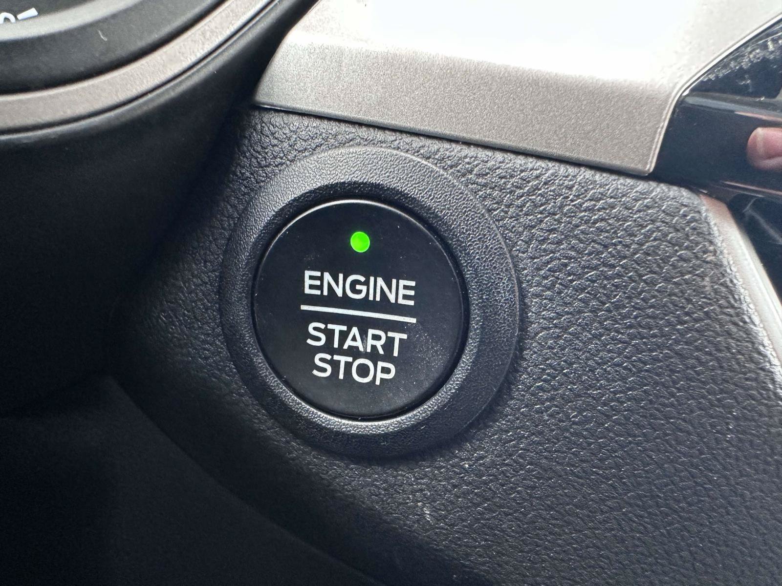 Certified 2022 Ford Escape SEL AWD/4WD image 21