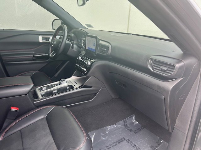Certified 2023 Ford Explorer ST-Line AWD/4WD image 5