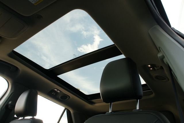 Certified 2022 Ford Explorer XLT w/ Equipment Group 202A AWD/4WD image 19