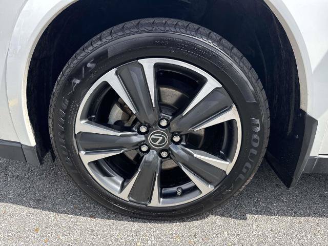 Used 2023 Lexus UX 250h FWD w/ Premium Package image 9