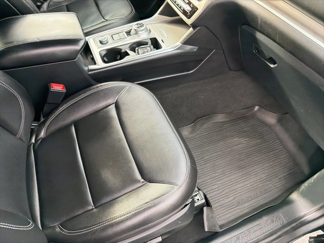 Certified 2020 Ford Explorer XLT w/ Equipment Group 202A image 44