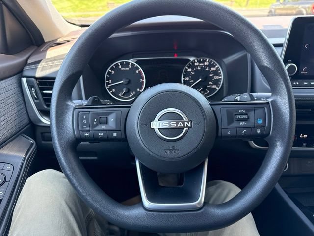 Used 2023 Nissan Rogue SV AWD/4WD image 19