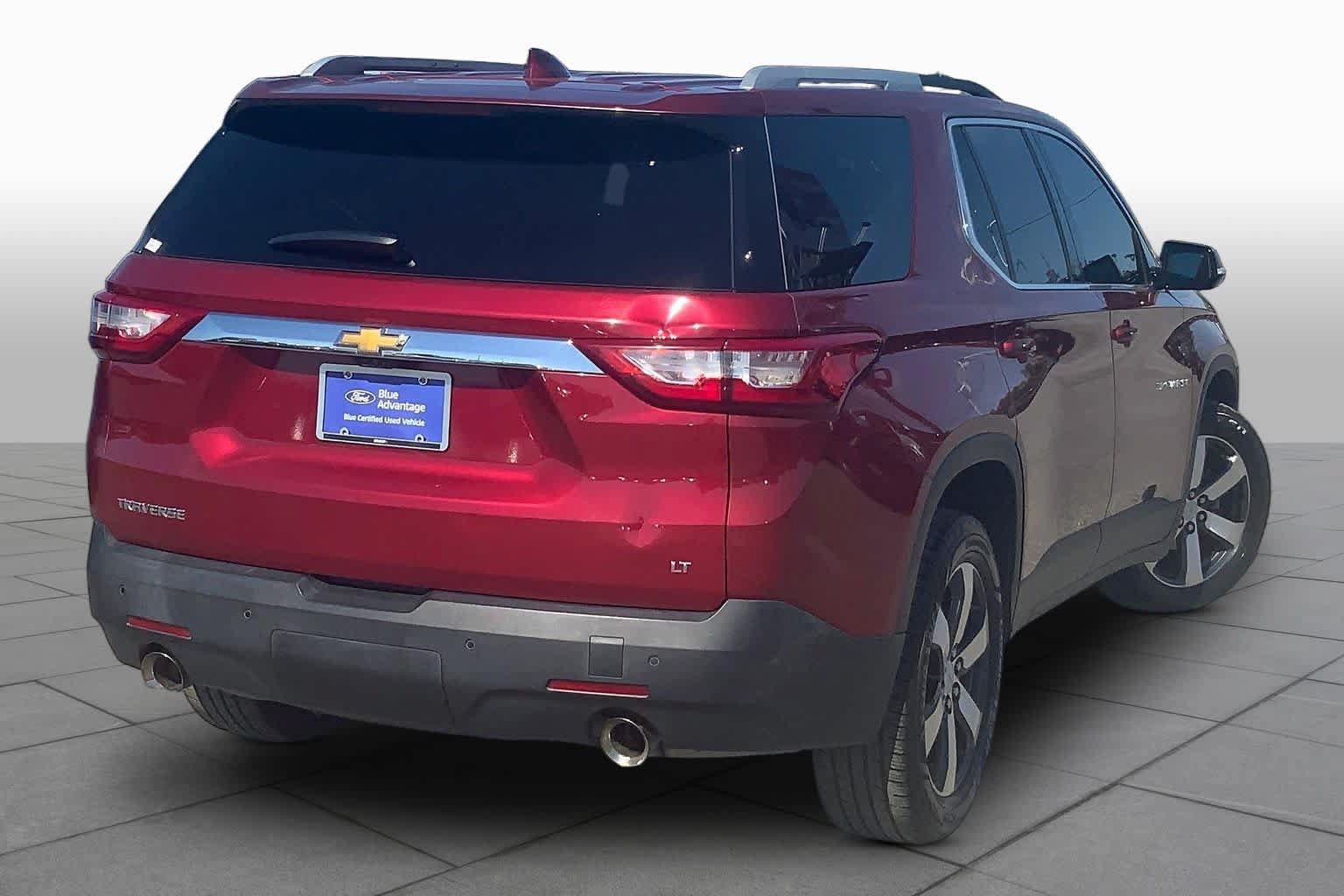 Used 2018 Chevrolet Traverse LT FWD image 13