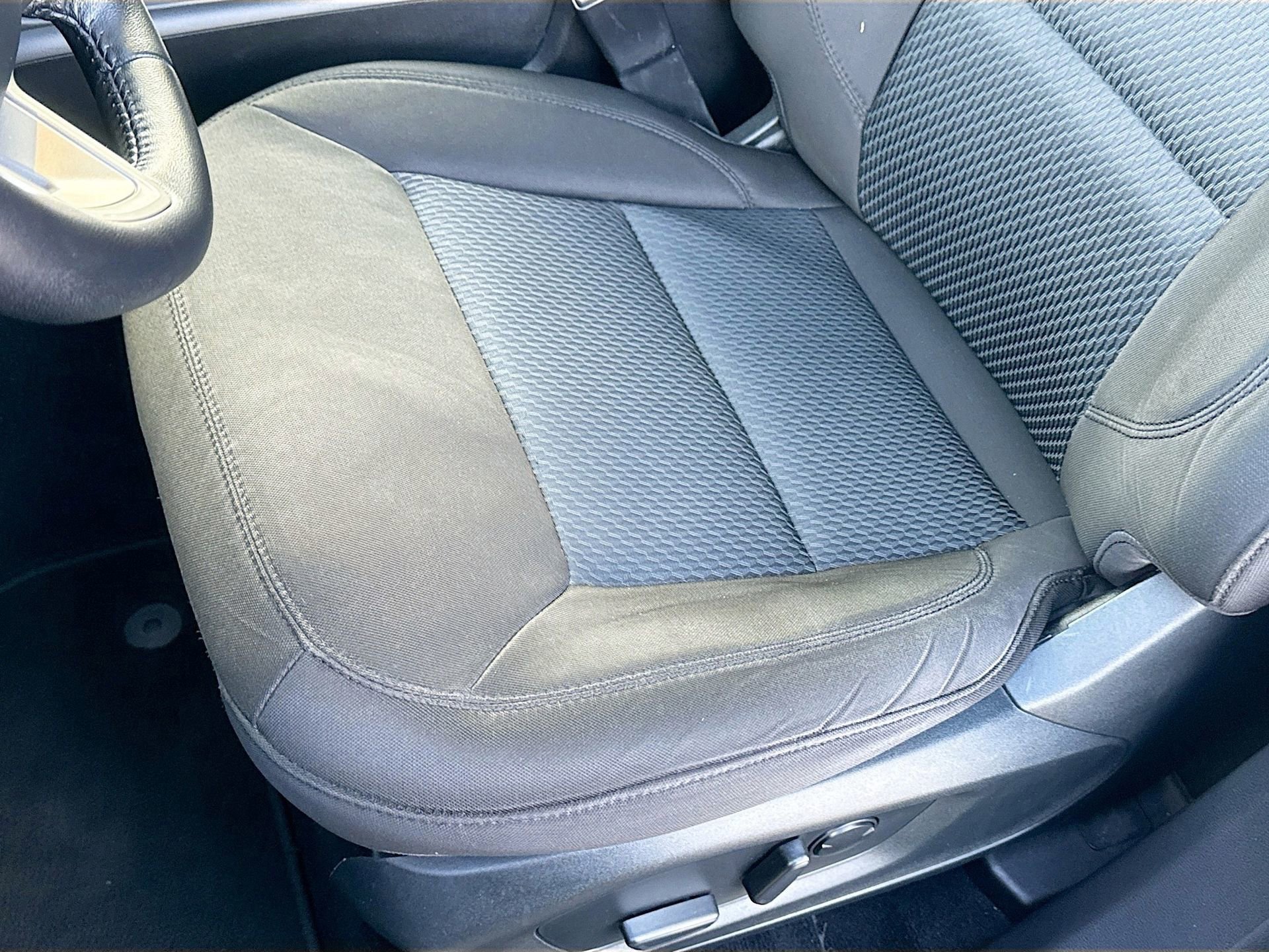 Certified 2022 Ford Explorer XLT image 17