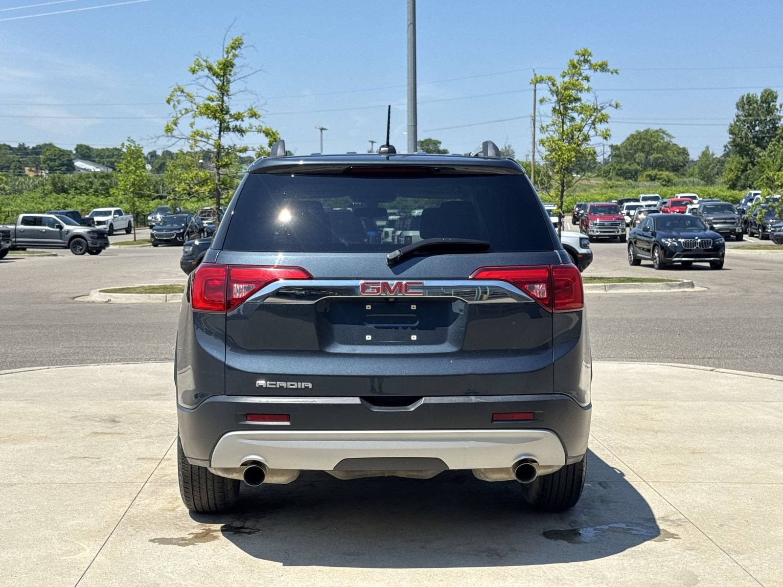 Used 2019 GMC Acadia SLE w/ LPO, Floor Liner Package FWD image 7