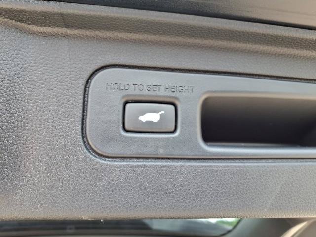 Used 2025 Honda Pilot Touring image 6