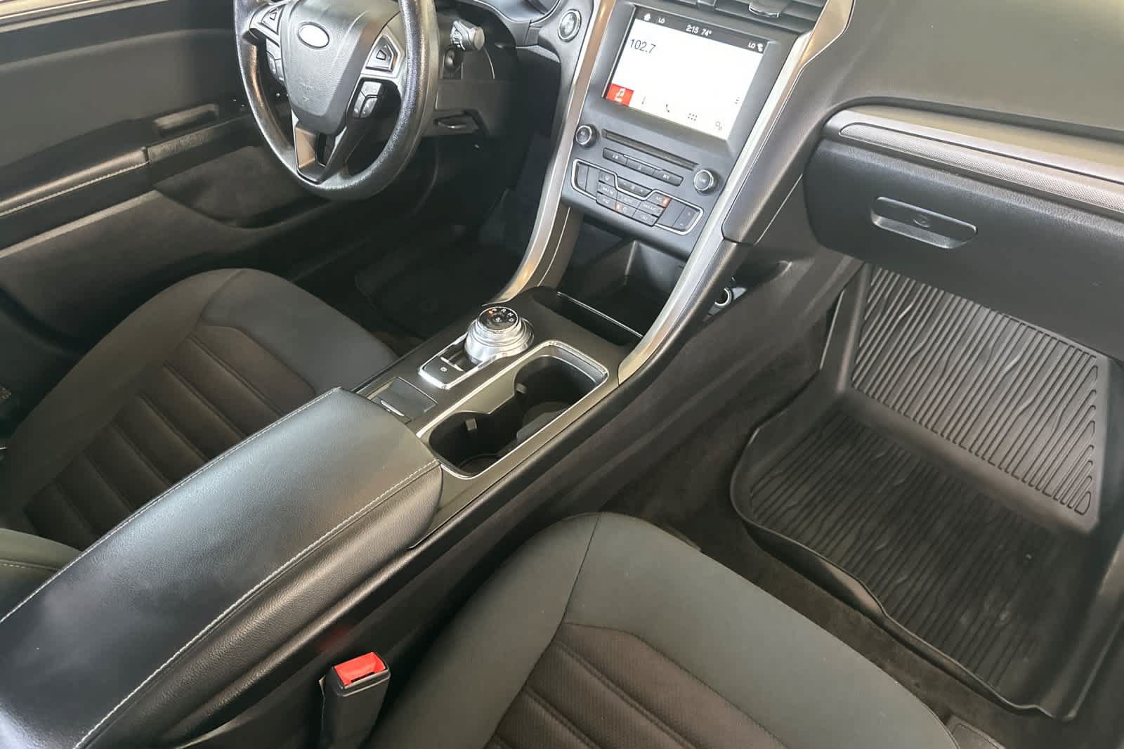 Certified 2018 Ford Fusion SE w/ Fusion SE Technology Package FWD image 15