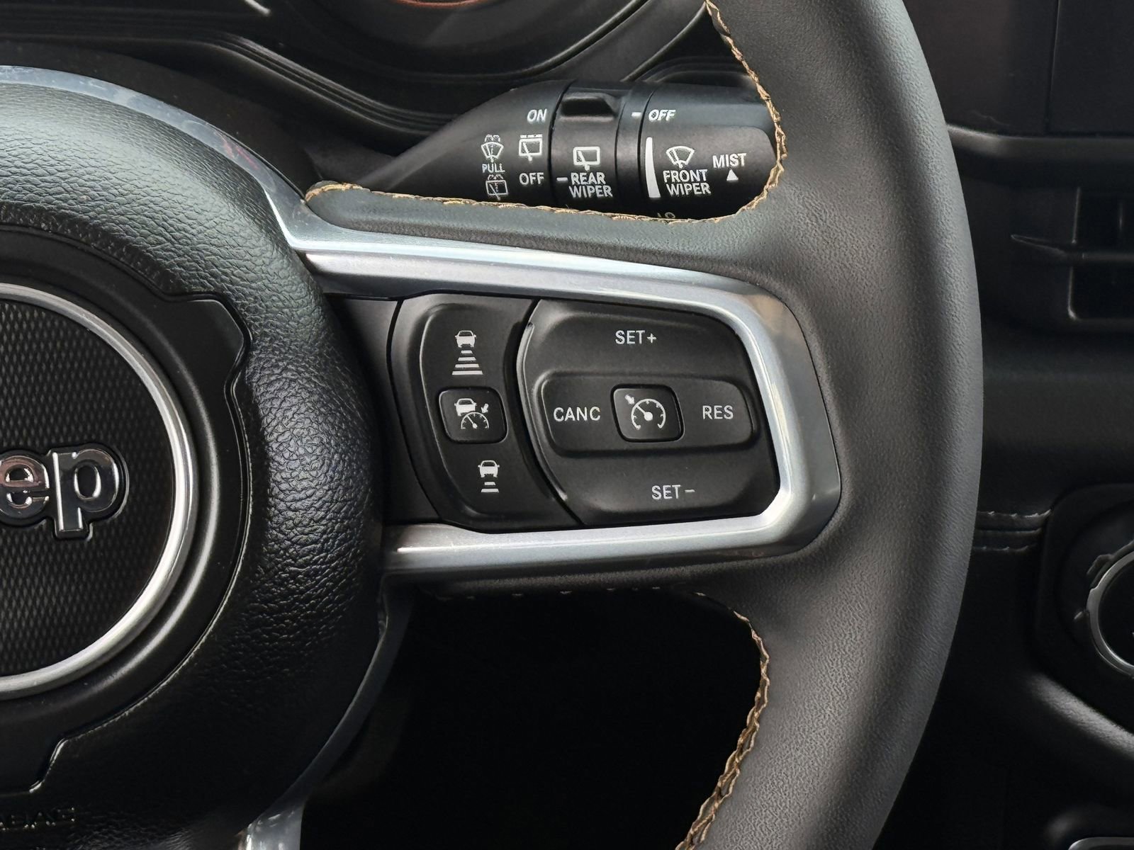 Used 2024 Jeep Wrangler Sahara w/ Safety Group image 16