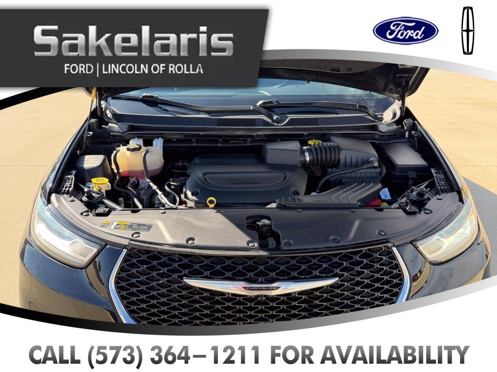 Used 2025 Chrysler Pacifica Select FWD image 48