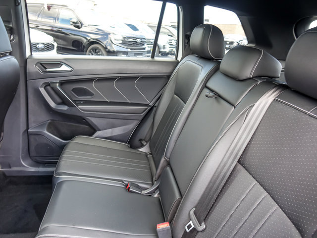 Used 2023 Volkswagen Tiguan SE R-Line AWD/4WD image 14