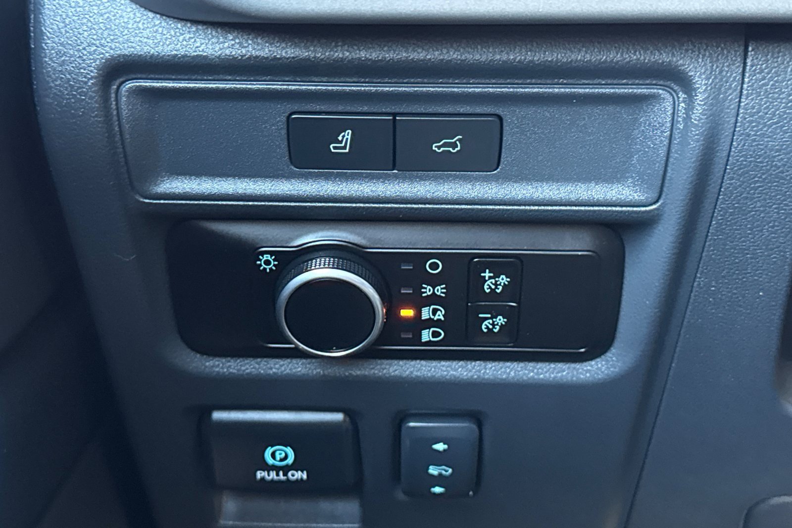 Certified 2024 Ford Expedition Max XLT image 30