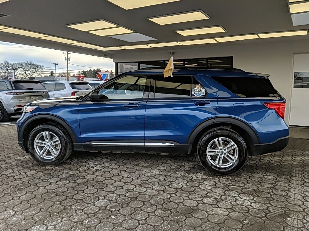 Certified 2023 Ford Explorer XLT w/ Equipment Group 202A image 6
