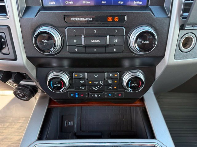 Certified 2021 Ford F450 King Ranch w/ King Ranch Ultimate Package AWD/4WD image 29