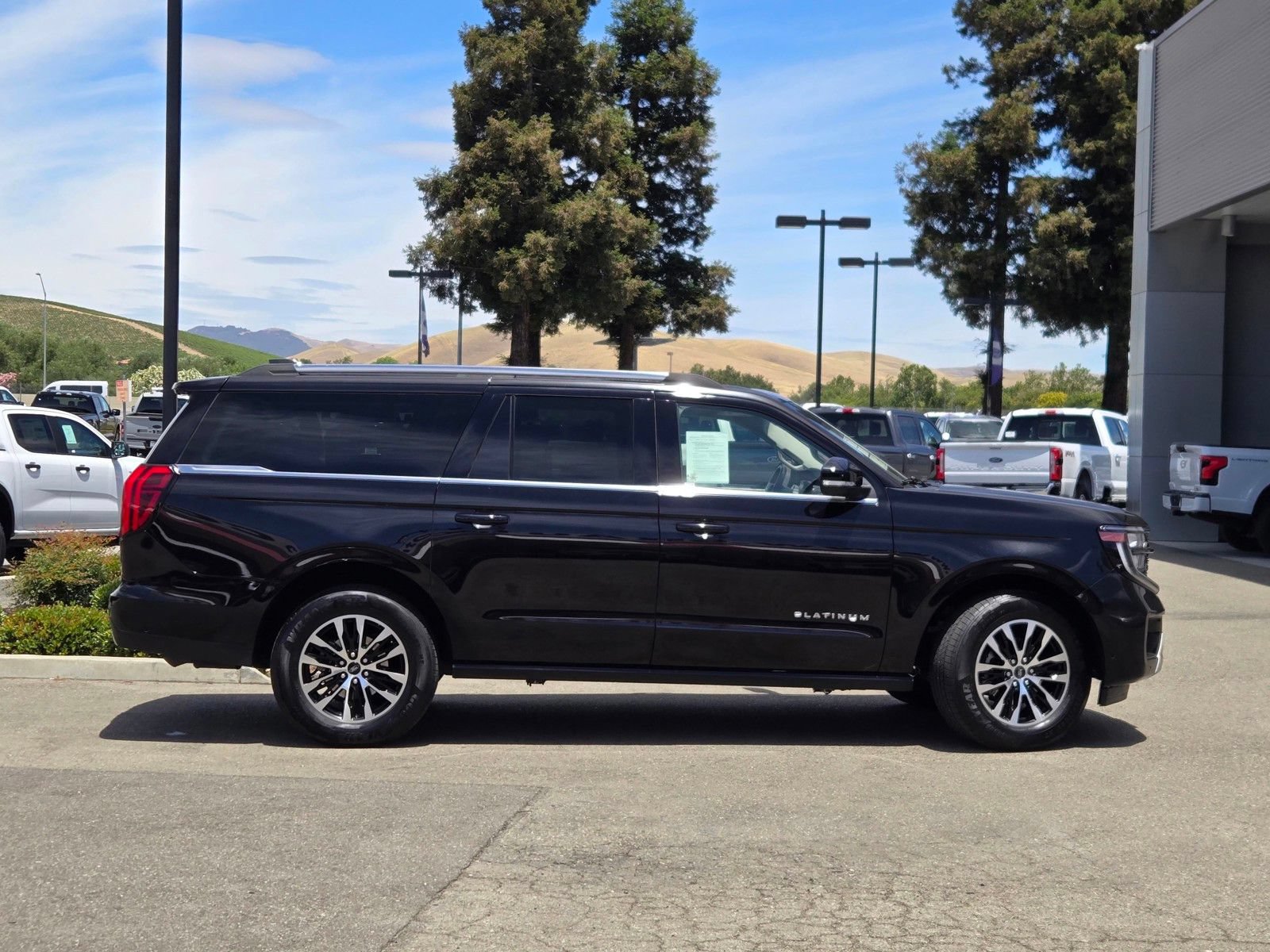 Certified 2025 Ford Expedition Max Platinum AWD/4WD image 3