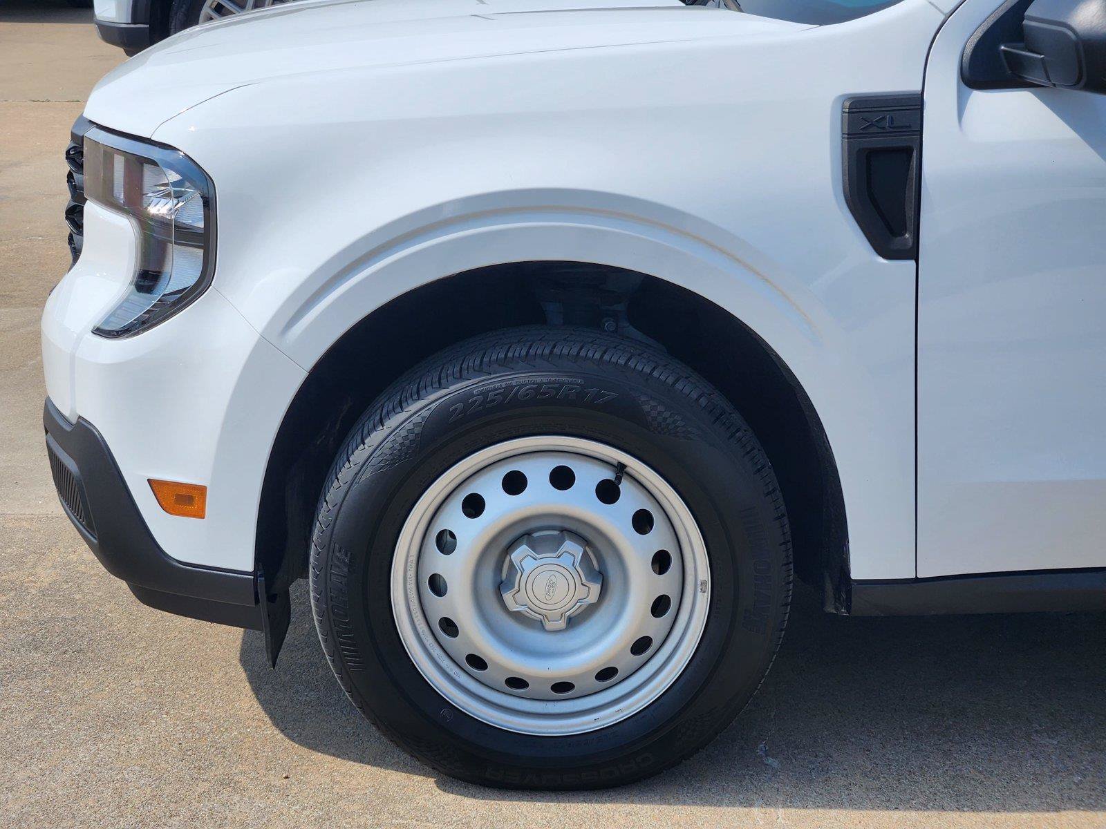 Certified 2025 Ford Maverick XL FWD image 8