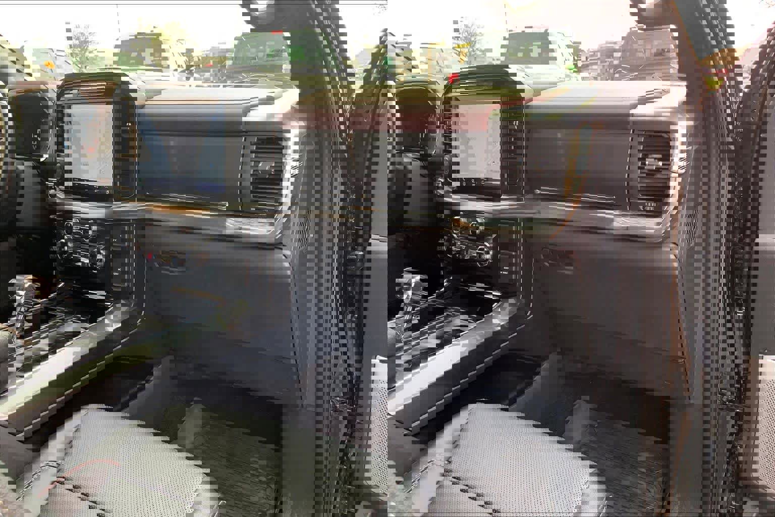 Certified 2021 Ford F150 Lariat w/ Equipment Group 502A High image 18