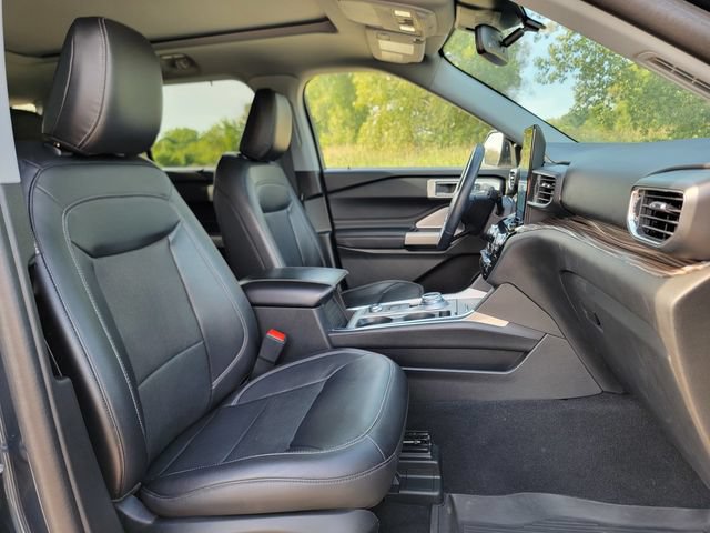 Certified 2023 Ford Explorer Limited w/ Limited Technology Package AWD/4WD image 25