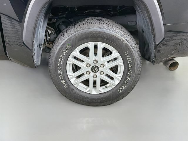 Used 2023 Toyota Tundra SR5 w/ SR5 Convenience Package AWD/4WD image 35