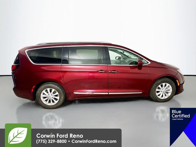 Used 2019 Chrysler Pacifica Touring-L FWD image 10