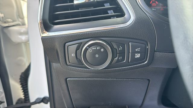 Certified 2022 Ford Edge Titanium w/ Class II Trailer Tow Package image 18